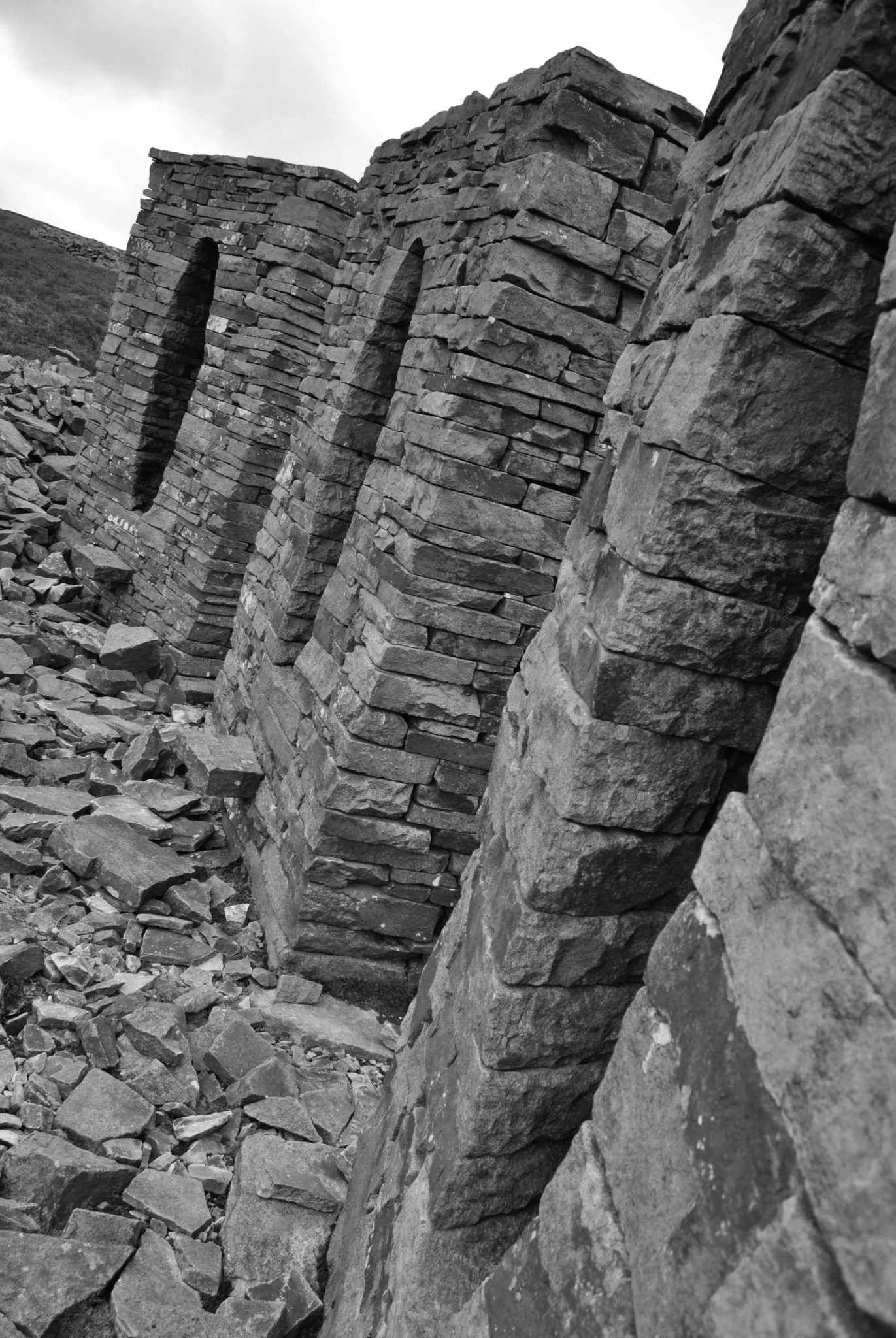 andy-goldsworthy-clougha-3